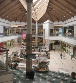 Brea Mall - by ArnoldC - wikipedia