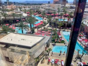 Resort World Las Vegas - Pools