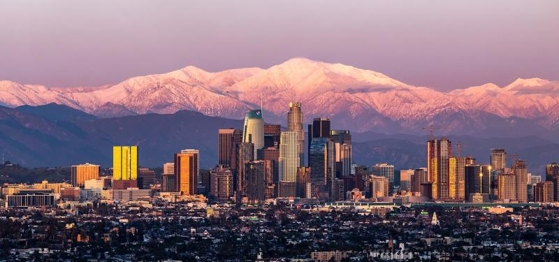 Los Angeles with Mount Baldy - by Alek Leckszas - Wikimedia