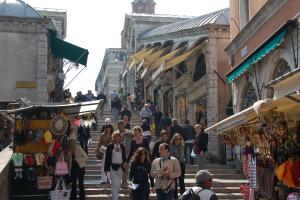Shops built into the Rialto Bridge structure