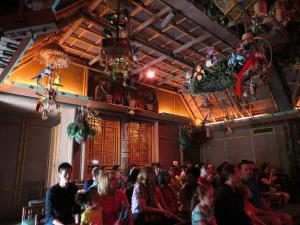 Disneyland - Tiki Room