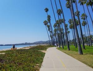 Santa Barbara - beach walk