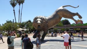 San Diego Zoo - Rex's Roar - Wikipedia - by Jim1138