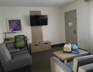 مدخل نزل جرين تري (Green Tree Inn) في سيدونا