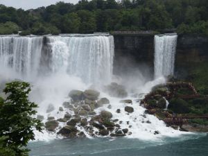 View of the American Falls from the Canadian side
