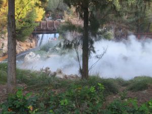 California Adventure Grizzly River Run
